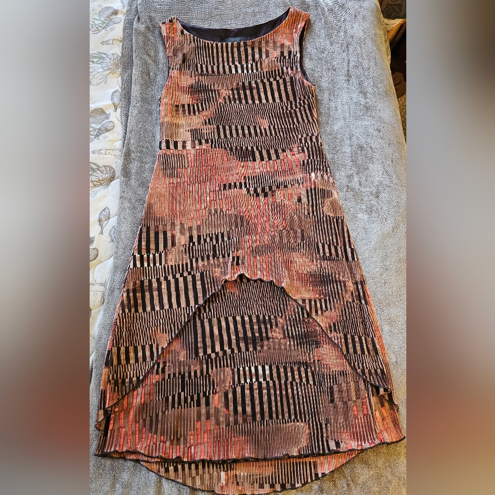 Sleeveless shift dress - 8
